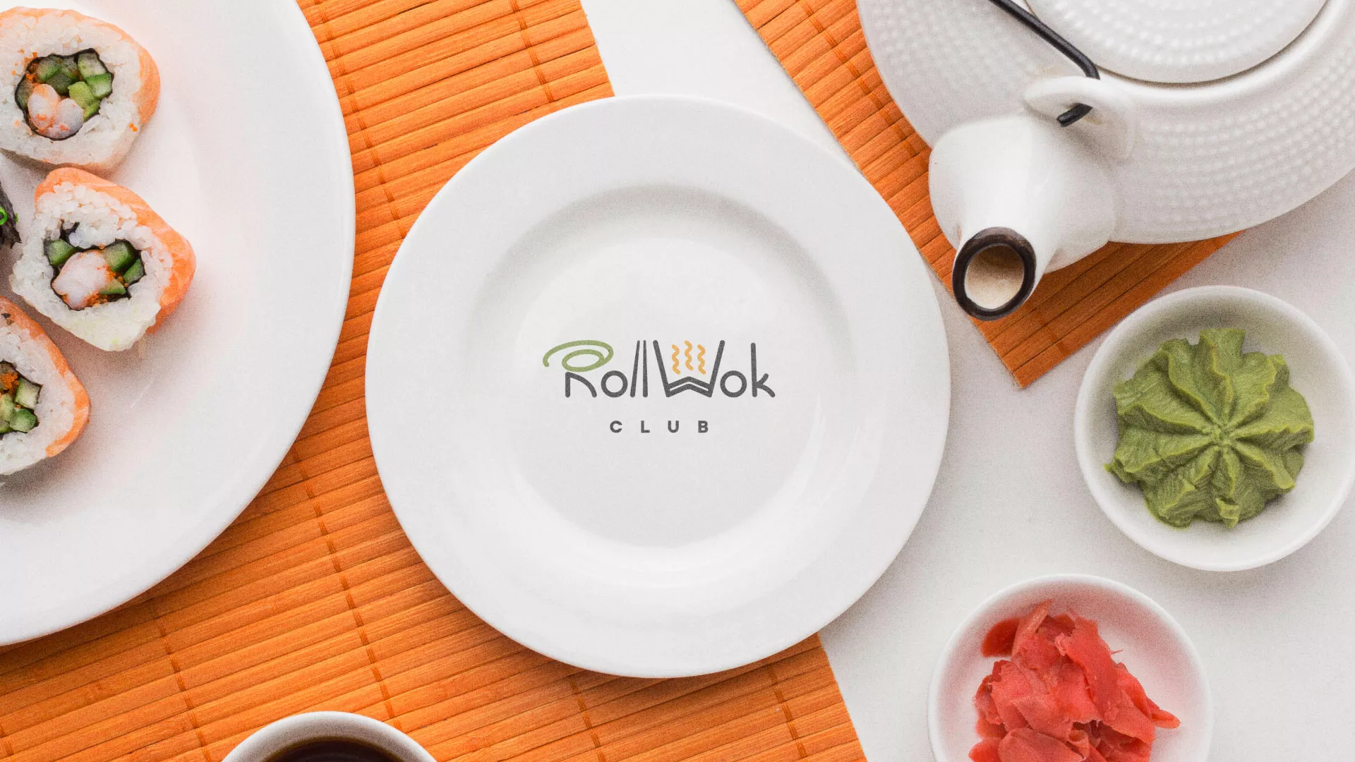 Разработка логотипа и фирменного стиля суши-бара «Roll Wok Club» в Сельцо